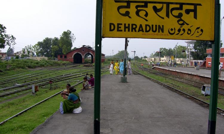 Delhi to Dehradun